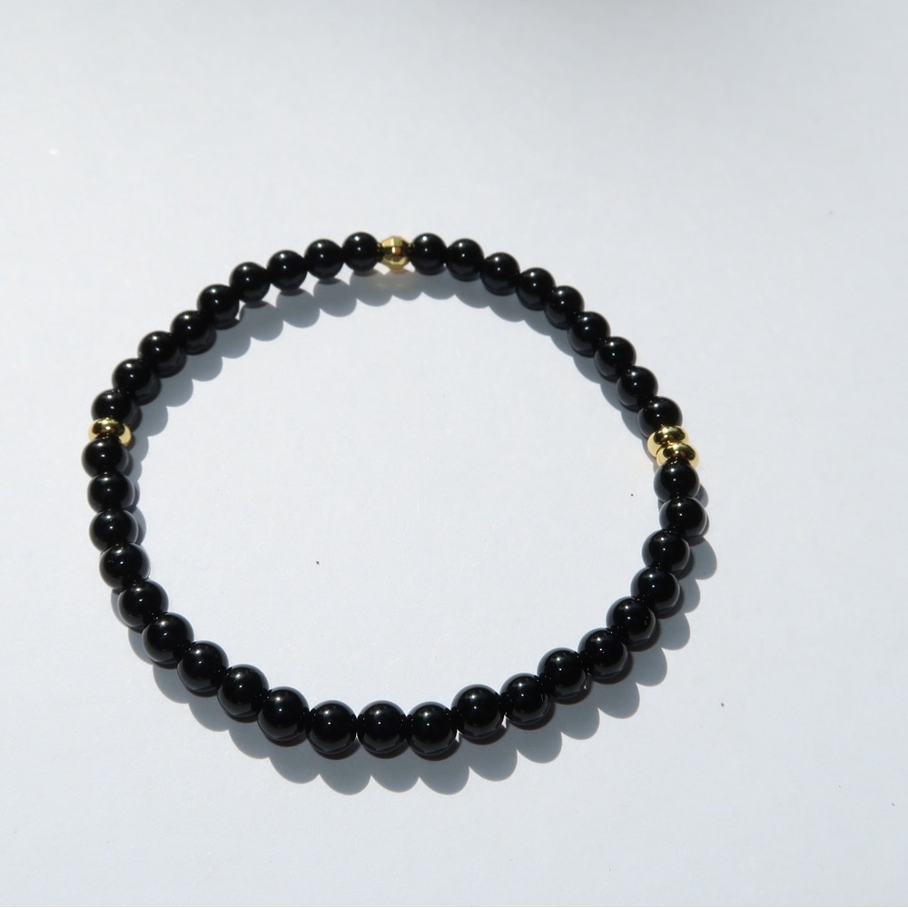 Elegant Black Onyx and 18k-Gold Plated Beaded Bracelet by Hayamoon Natural Stone